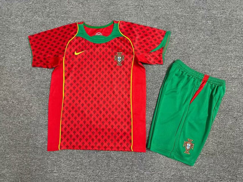 Conjunto infantil Portugal retro 2004 